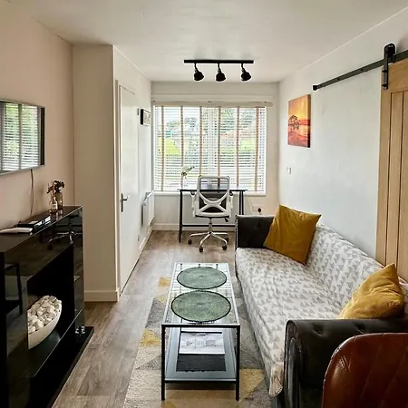 1 Bedroom Flat Near Southmead Hospital *