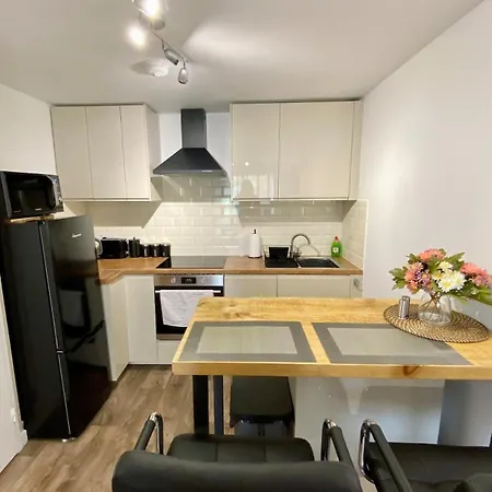 1 Bedroom Flat Near Southmead Hospital Apartman Bristol